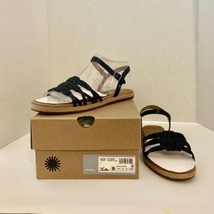 UGG Larissa Sandals Sz 9 Black New In Box
